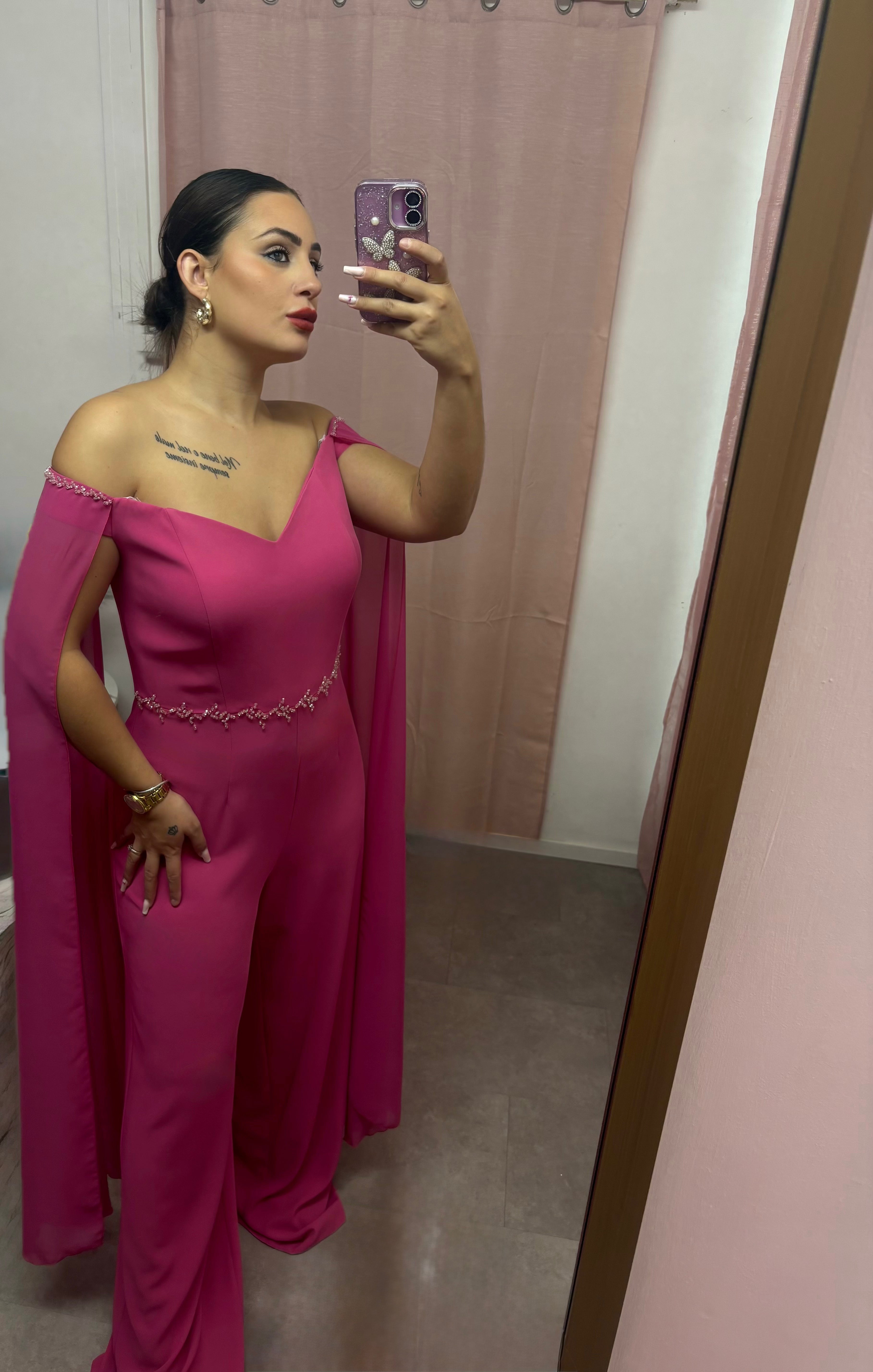 “Lady in fuchsia”