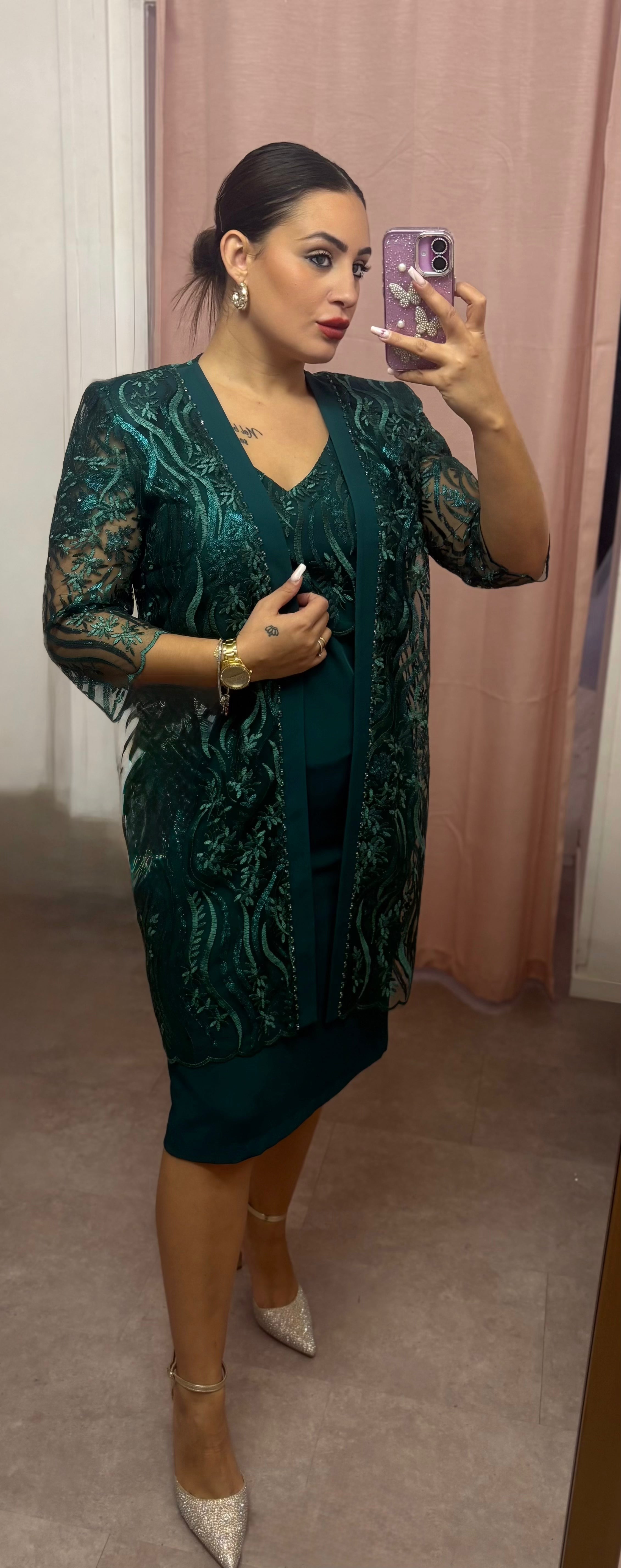 Ensemble verde smeraldo in pizzo e crepe